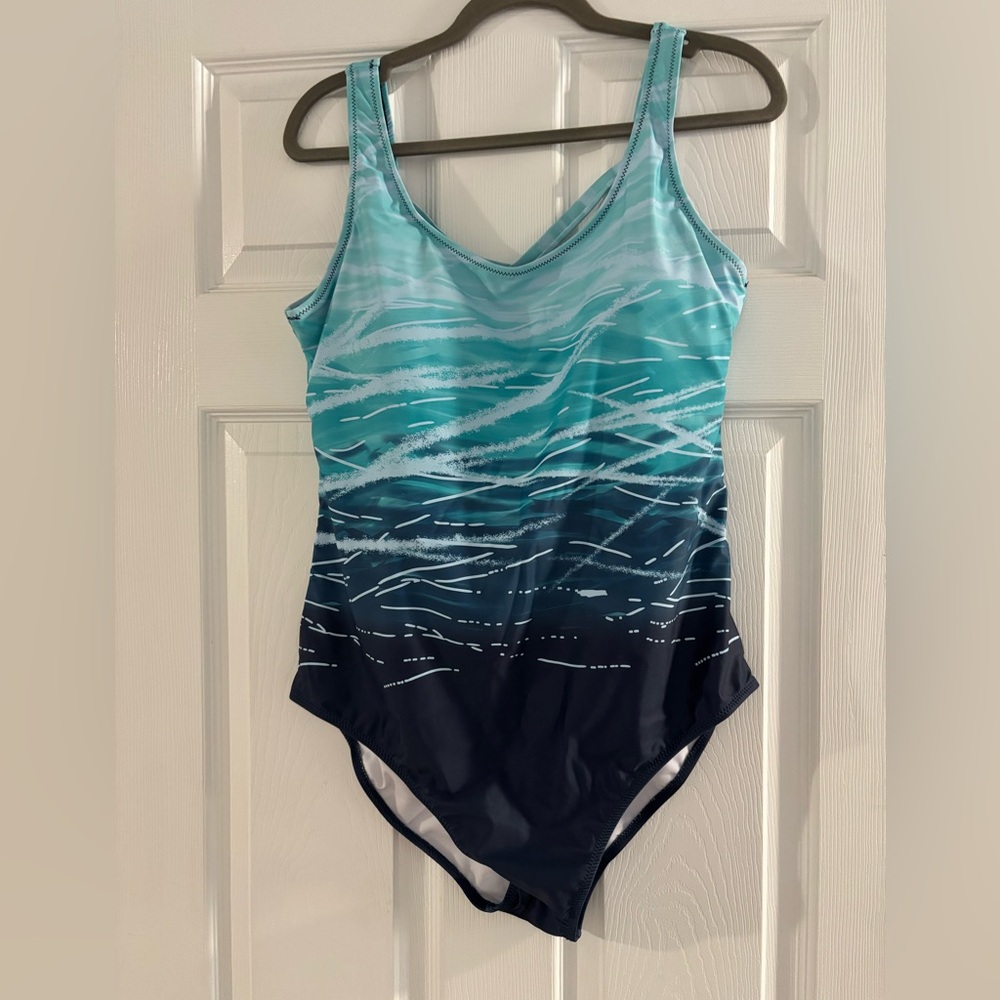 BNWT SIZE XL SWIMSUIT IN ONE PIECE